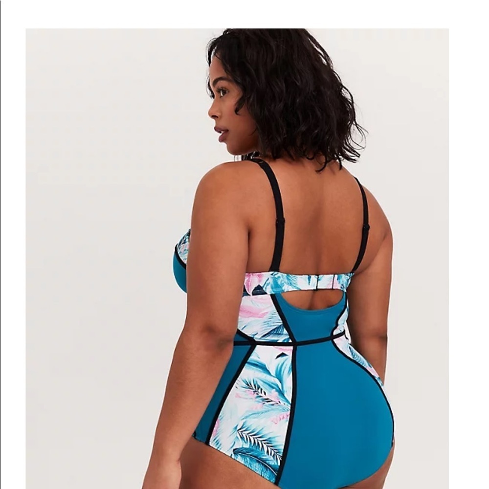 New!‎ Torrid 2 Palm Underwire Swim Bathing Suit 2X - Picture 5 of 5